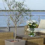 Floating-haus Meerferien Hotel na wodzie *