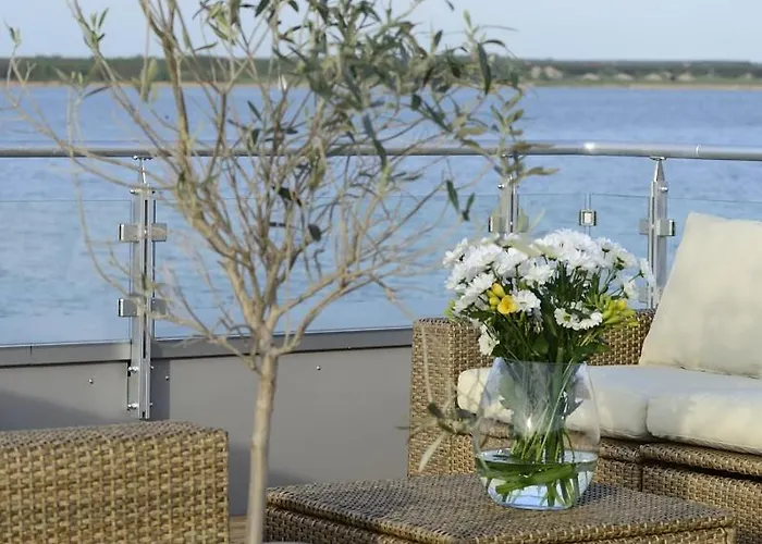 Floating-haus Meerferien Botel *