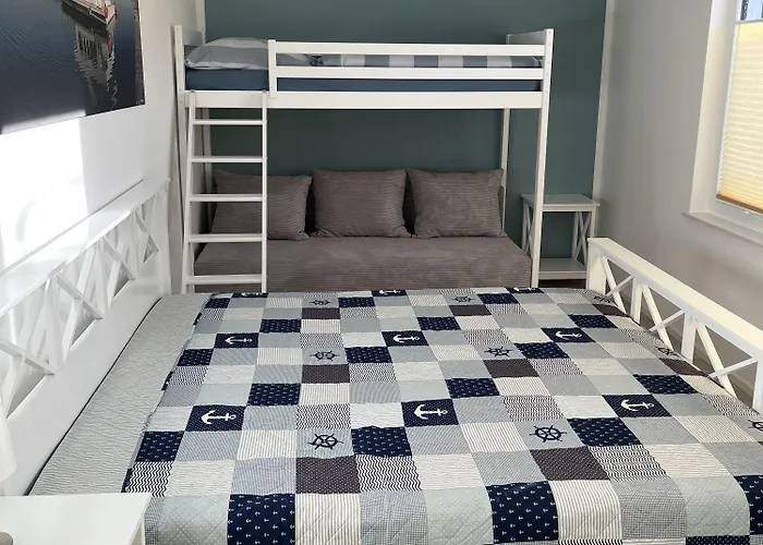 Floating-haus Meerferien Botel *